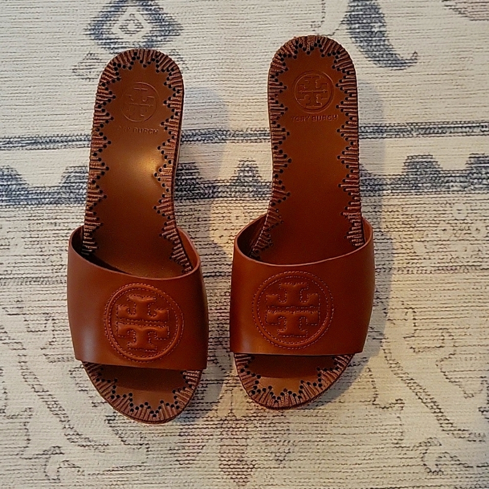 TORY BURCH LOGO LEATHER WOOD PLATFORM SANDALS BROWN SIZE 5